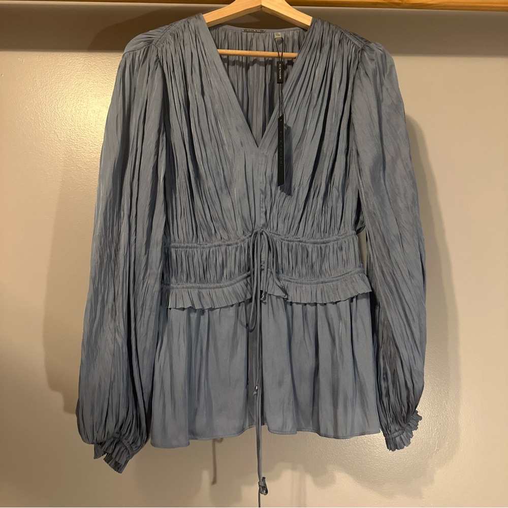 Brand New With Tags Elie Tahari Long Sleeves Elegant Blue Women's Top.